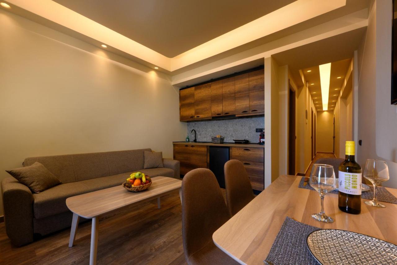 Seven Keys Luxury Suites Achílleion Extérieur photo