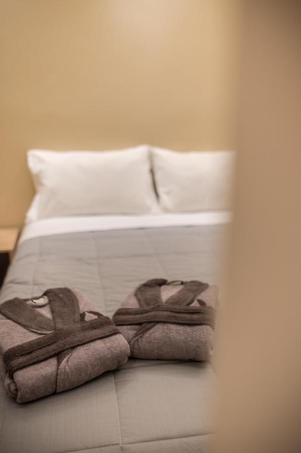 Seven Keys Luxury Suites Achílleion Extérieur photo
