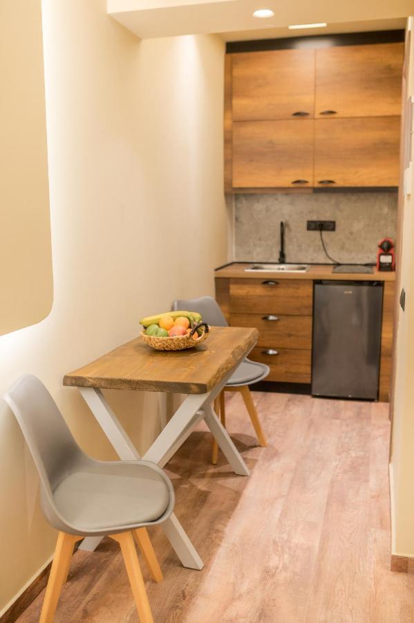 Seven Keys Luxury Suites Achílleion Extérieur photo